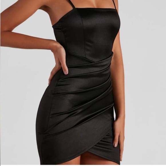 Windsor Wrapped In Stylish Satin Black Ruched Mini Dress. Size XS - Picture 2 of 11